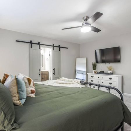 New Hummingbird Haven - Nw Okc, Billiards, Firepit Villa Oklahoma City Eksteriør bilde