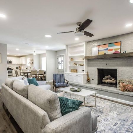 New Hummingbird Haven - Nw Okc, Billiards, Firepit Villa Oklahoma City Eksteriør bilde