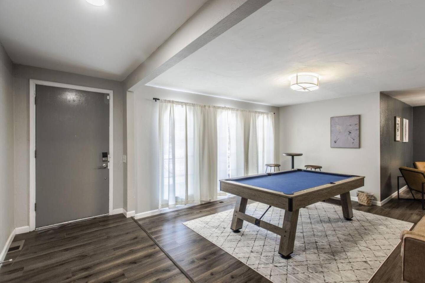 New Hummingbird Haven - Nw Okc, Billiards, Firepit Villa Oklahoma City Eksteriør bilde
