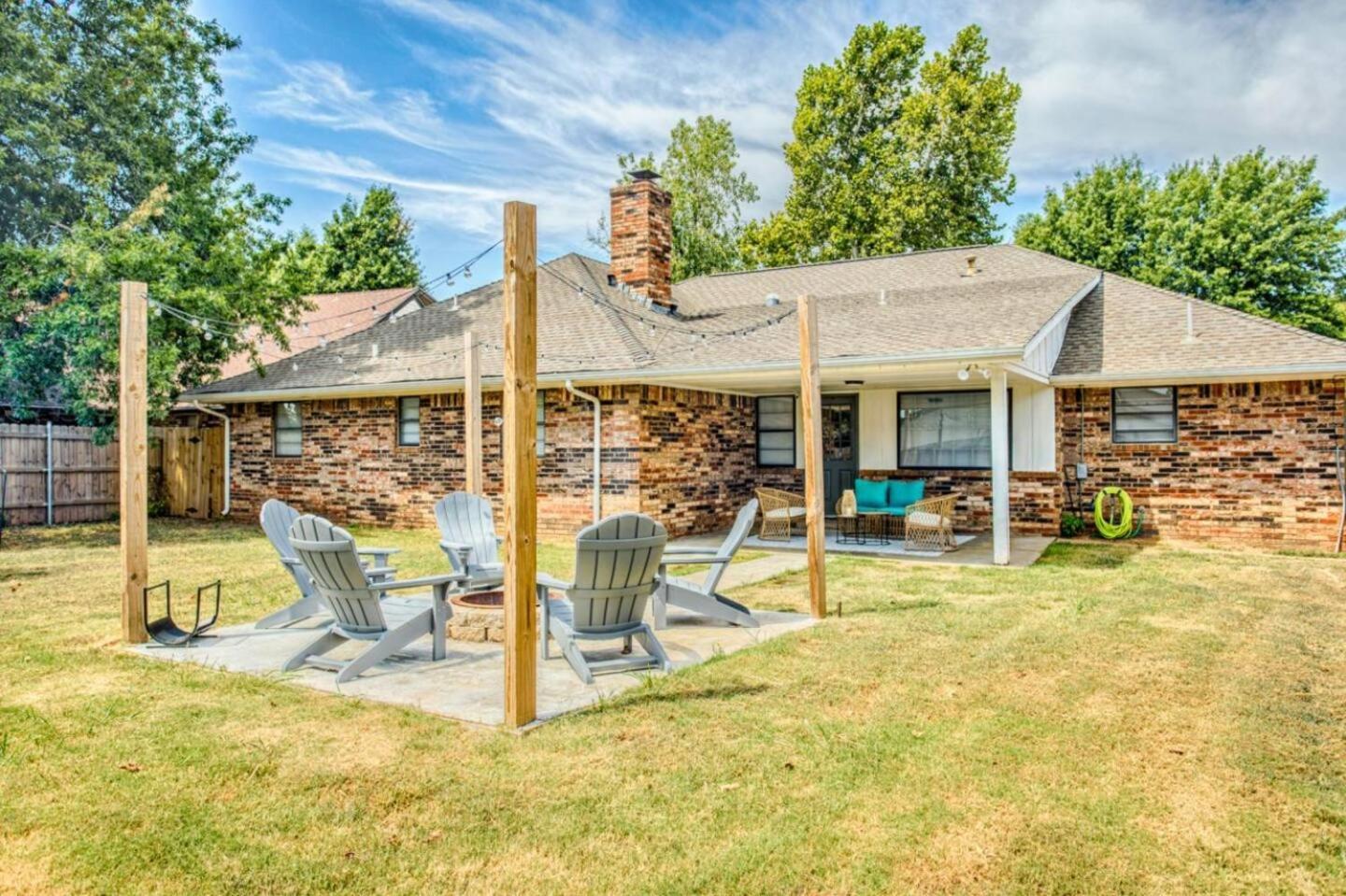 New Hummingbird Haven - Nw Okc, Billiards, Firepit Villa Oklahoma City Eksteriør bilde