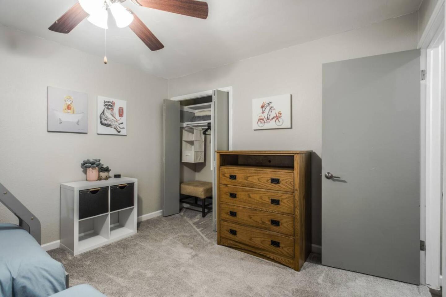 New Hummingbird Haven - Nw Okc, Billiards, Firepit Villa Oklahoma City Eksteriør bilde